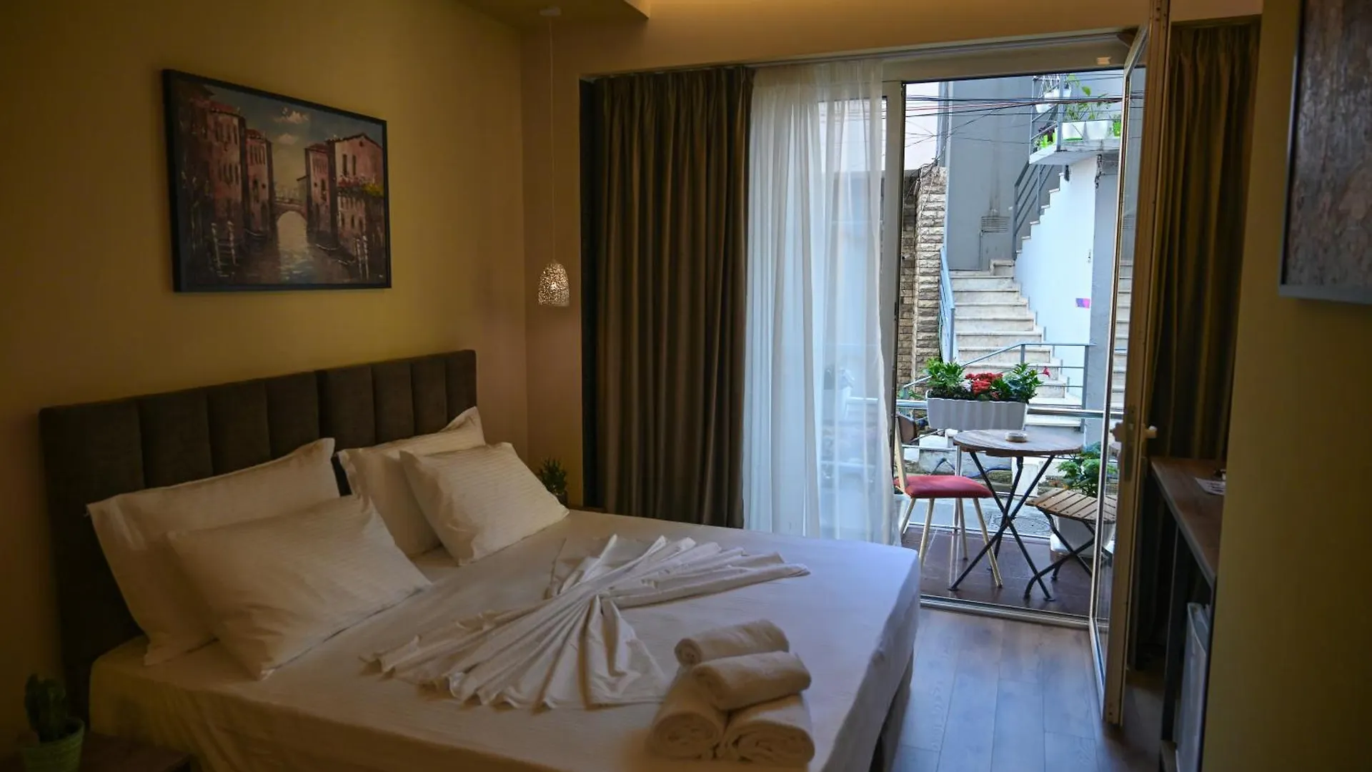 Kuta'S Rooms 4 Τίρανα Διαμέρισμα